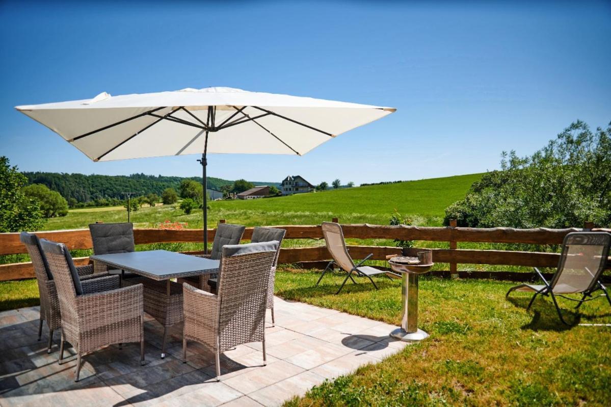 Ferienhaus Chilllout Chalets Daun-Kradenbach エクステリア 写真